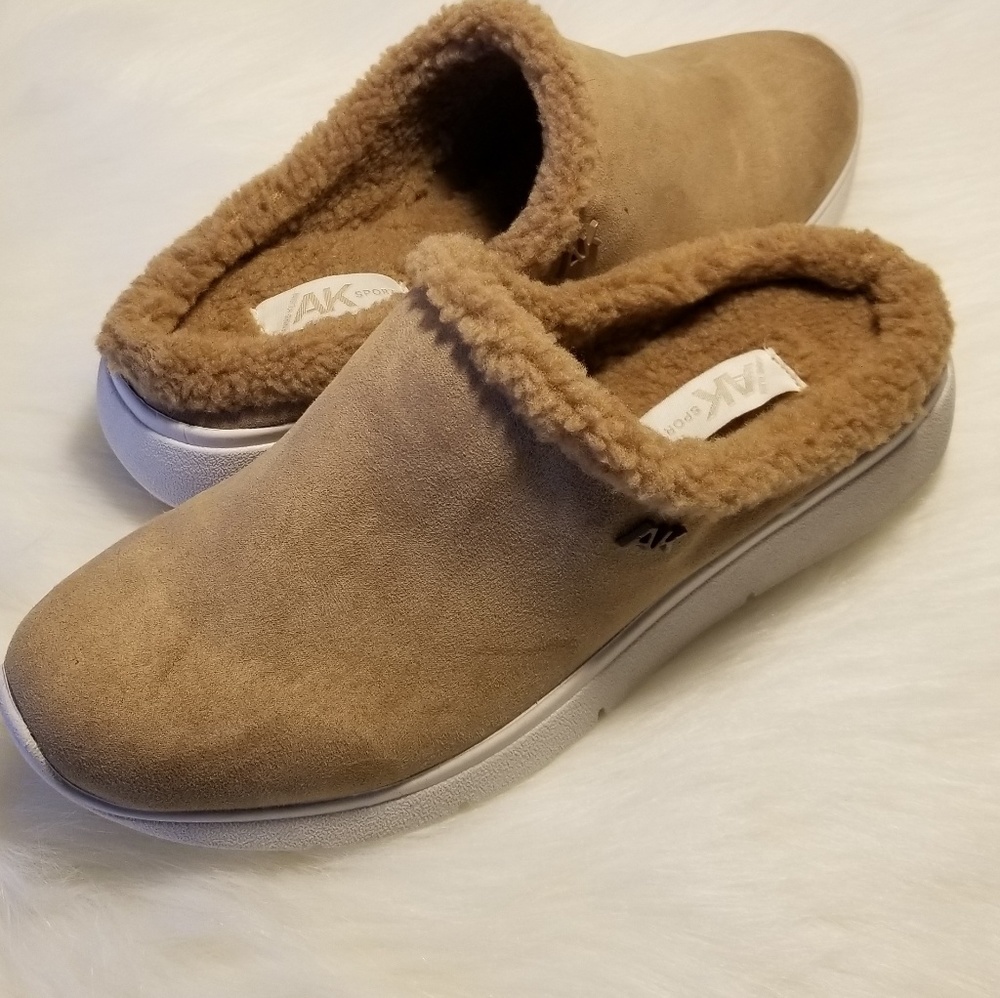 $50 ⬇️ NEW Anne Klein Teasers size 7